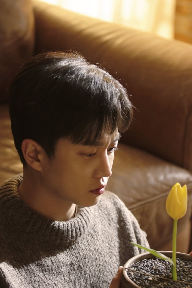 한승윤, '러벤더' MV 스틸컷 공개…김민석X서지수 지원사격