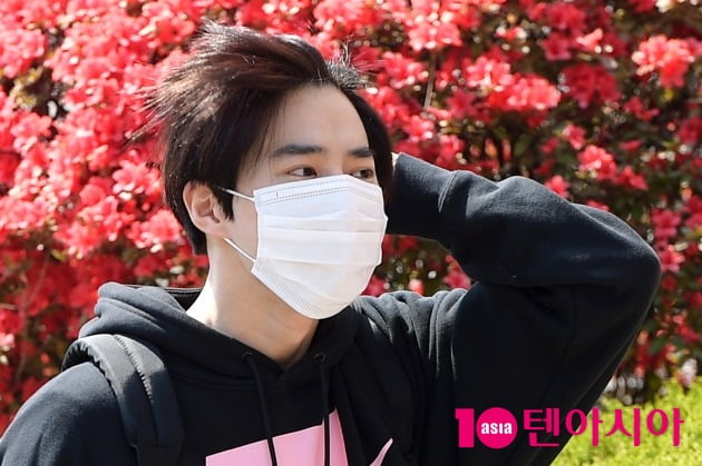 [종합] 엑소 수호, 오늘(14일) 전역 "이제는 다시 떨어지지 말아요" [TEN★]
