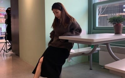 '10kg 감량' 함연지, 절개스커트에 튀어나온 무릎뼈 '앙상' [TEN★]