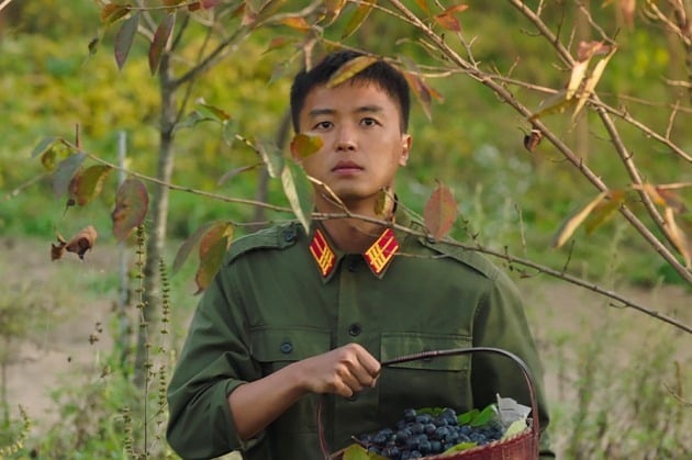 영화 '인민을 위해 복무하라' 스틸 / 사진제공=제이앤씨미디어그룹, 조이앤시네마