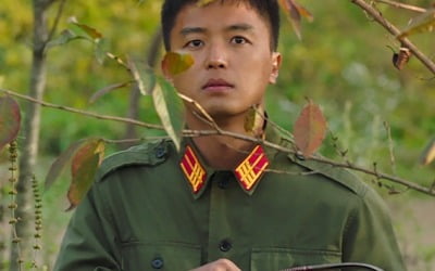 연우진 "청불 '인민을 위해 복무하라', 다 쏟았다"