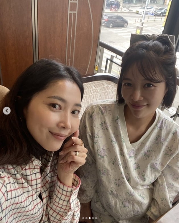 '둘째임신' 황정음, 오윤아x김우리 만남...배가 많이 나왔네[TEN★]