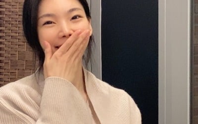 '윤남기♥' 이다은, 얼굴 가려도 청순美는 못 가리지…러블리 미소 [TEN★]