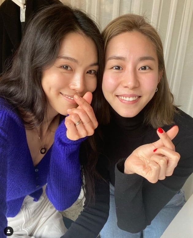 가희x유이, 애프터스쿨 시절로...재회는 살짝 설렜어[TEN★]