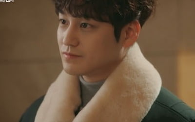 [종합] 정지훈에 빙의한 김범, 오토바이 괴한에 습격 피해…유이 충격('고스트닥터')