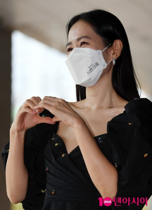 [TEN 포토] 손예진 '웃음이 떠나지 않는 여신'