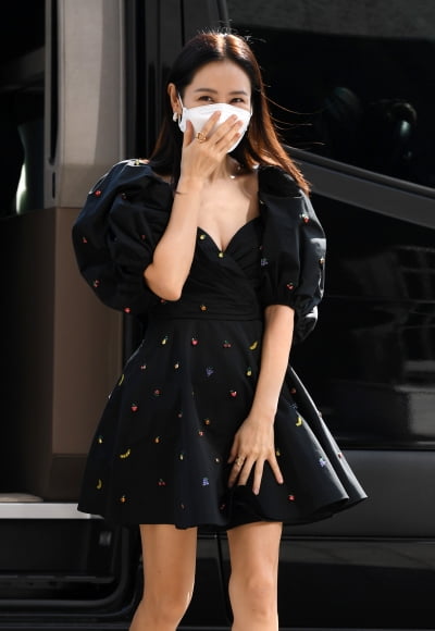 [TEN 포토] 손예진 '이렇게 아름다워도 되나!'