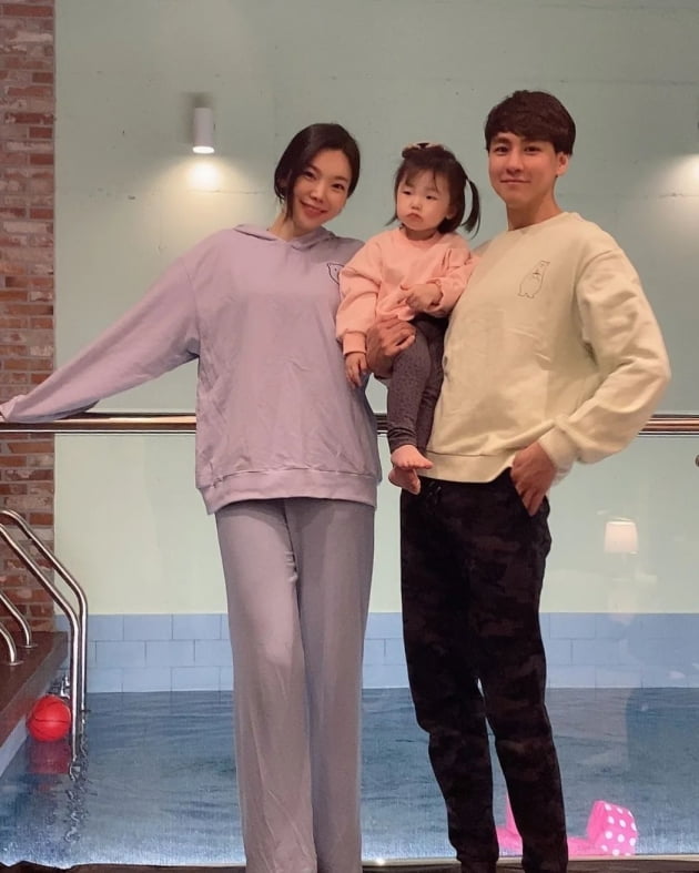 '이다은♥' 윤남기, 리틀 다은+다 큰 리은 향한 공평한 애정 "패밀리룩" [TEN★]