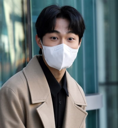 [TEN 포토] 윤찬영 '깜짝 놀란눈'