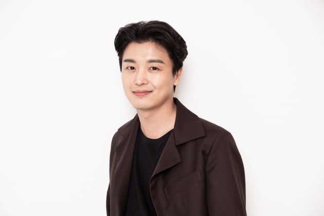 영화 '인민을 위해 복무하라'에 출연한 배우 연우진. / 사진제공=제이앤씨미디어그룹