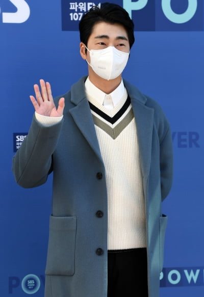 [TEN 포토] 박정표 '인사드려요'