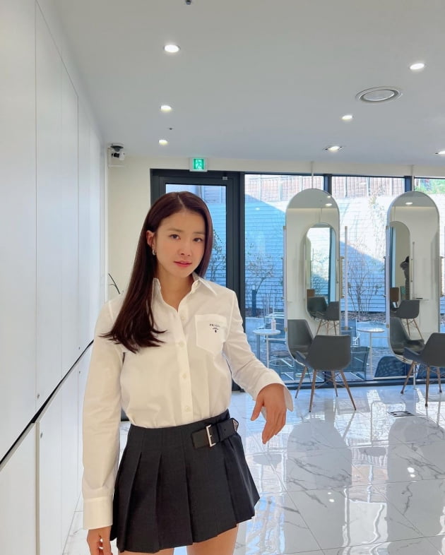 '외식사업가♥' 이시영, 행사 있는 날은 명품 P사 의상으로 치장 '세련+단아' [TEN★]