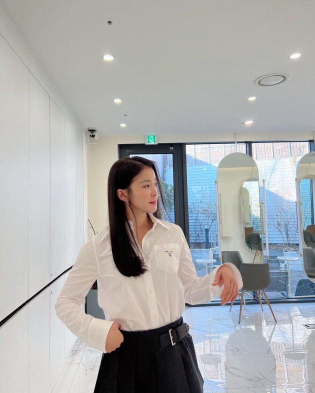 '외식사업가♥' 이시영, 행사 있는 날은 명품 P사 의상으로 치장 '세련+단아' [TEN★]