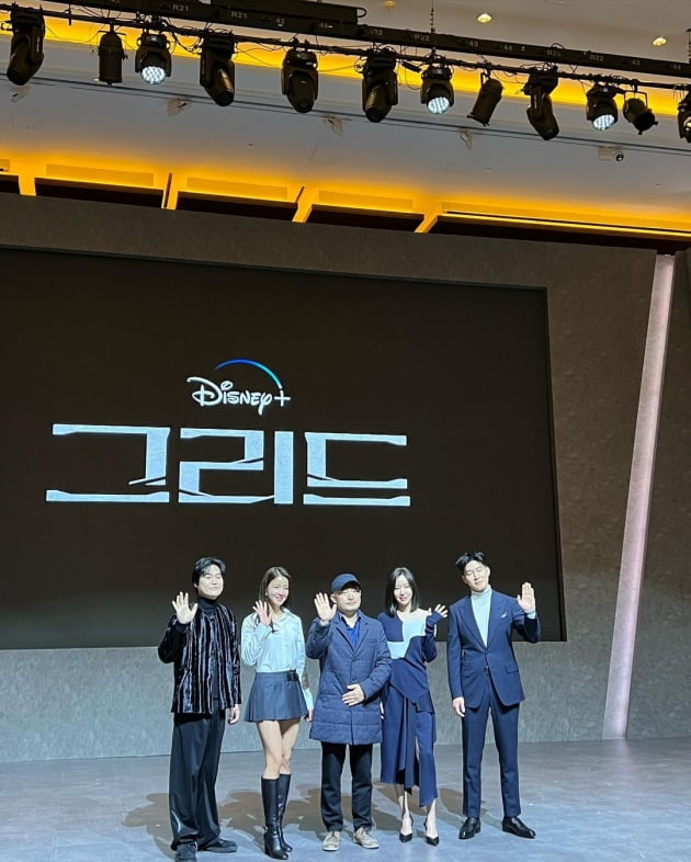 '외식사업가♥' 이시영, 행사 있는 날은 명품 P사 의상으로 치장 '세련+단아' [TEN★]