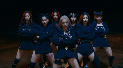 JYP 新 걸그룹 엔믹스, "어때 좋아?"…NMIXX표 군무 공개