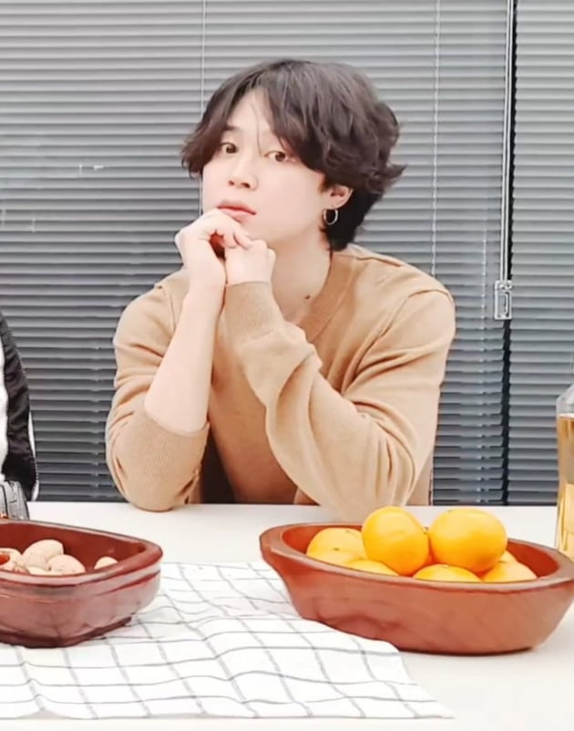 방탄소년단 지민 부럼깨기 라이브 등장에 전세계•美 트렌드 1~2위 휩쓴 화제