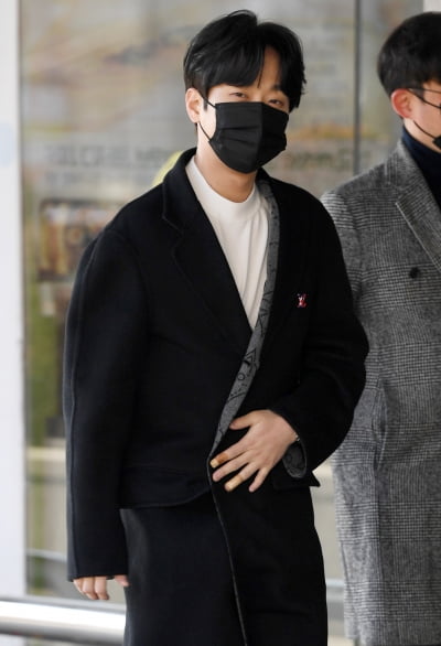 [TEN 포토] 이찬원 '심쿵 눈맞춤'