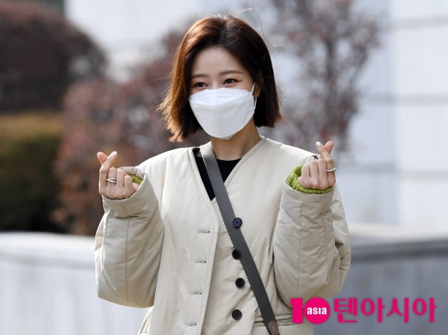 [TEN 포토] 박하나 '하트 장인'
