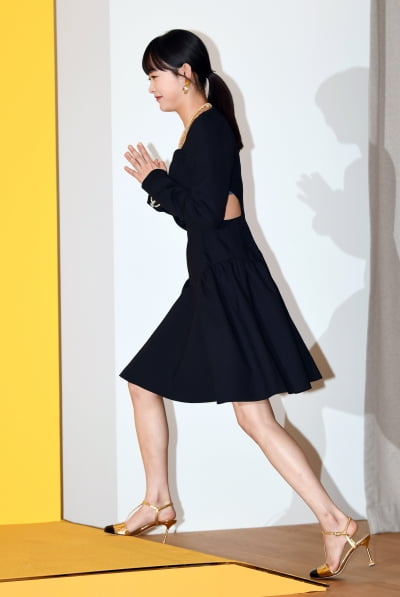 [TEN 포토] 이유미 '종잇장 각선미'