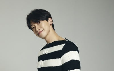 [인터뷰①] "잘 지내시죠" 정지훈, "돌아가신 母에 자주 말 걸게 돼" ('고스트 닥터')