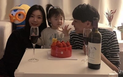 '윤남기♥' 이다은, 네 식구 되어 함께 맞는 첫 생일 "완전체" [TEN★]