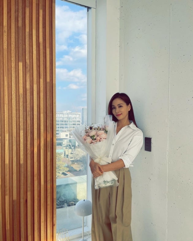 '장동건♥' 고소영, 51살 믿기지 않는 동안…60대 되도 20대 미모 유지하겠네 [ TEN★]