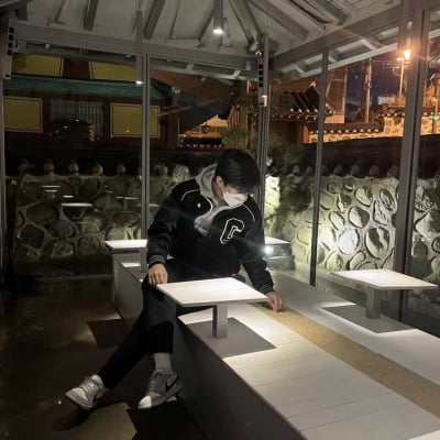임영웅, 다 가려도 숨길 수 없는 '멋짐' [TEN★]