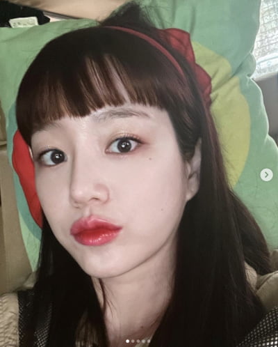'필러 모델' 이유비, 입체적인 얼굴+도톰한 입술…32살 맞아? [TEN★]
