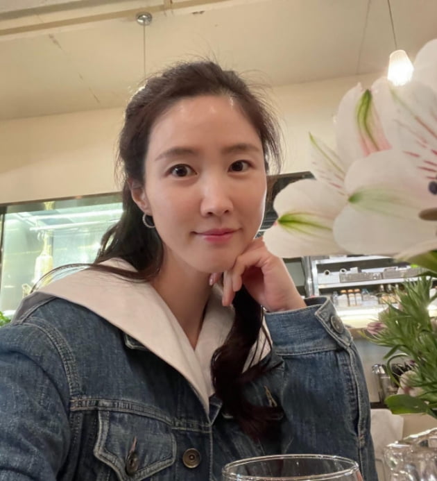 이수경, '타짜' 때 미모 그대로…40대에도 반짝반짝[TEN★]