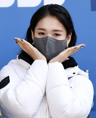 [TEN 포토] 스테이씨 재이 '방송국을 밝히는 꽃'