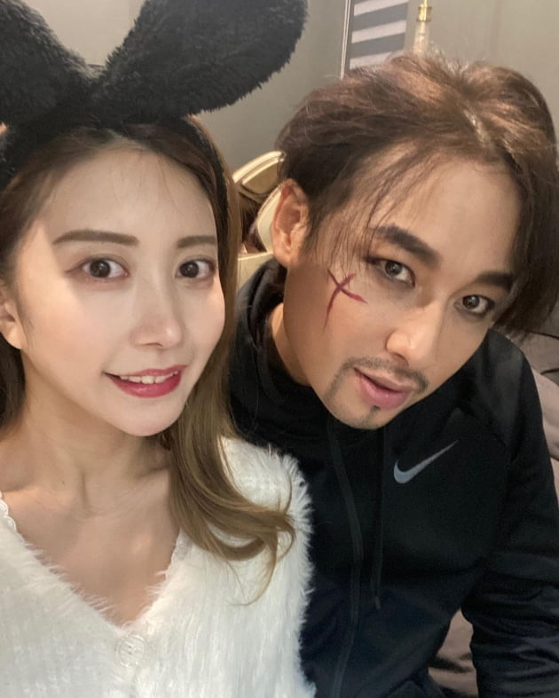 '이지훈♥' 아야네, 곧 부러질 자태…샛노랑 레깅스에도 군살 제로 [TEN★]