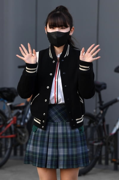 [TEN 포토] 이은샘 '인사도 안증맞게'