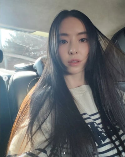 이다희, 빛나는 미모에 눈이 부셔...천사가 따로 없네[TEN★]