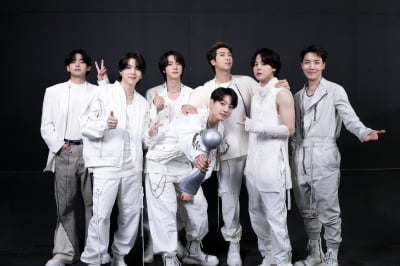 [공식]방탄소년단, IFPI 사상 최초 2년 연속 '글로벌 아티스트' 선정