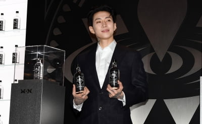 [TEN 포토] 박재범 '오늘은 CEO 느낌'
