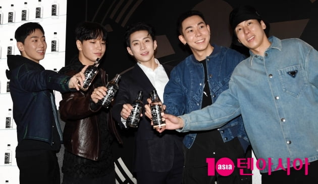 [TEN 포토] 그레이-쌈디-박재범-로꼬-DJ 펌킨 '화려한 건배~'