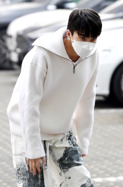 [TEN 포토] 트레저 아사히 '예의바른 폴더인사'