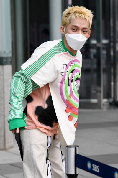 [TEN 포토] 트레저 최현석 '오늘도 열일하는 비주얼'