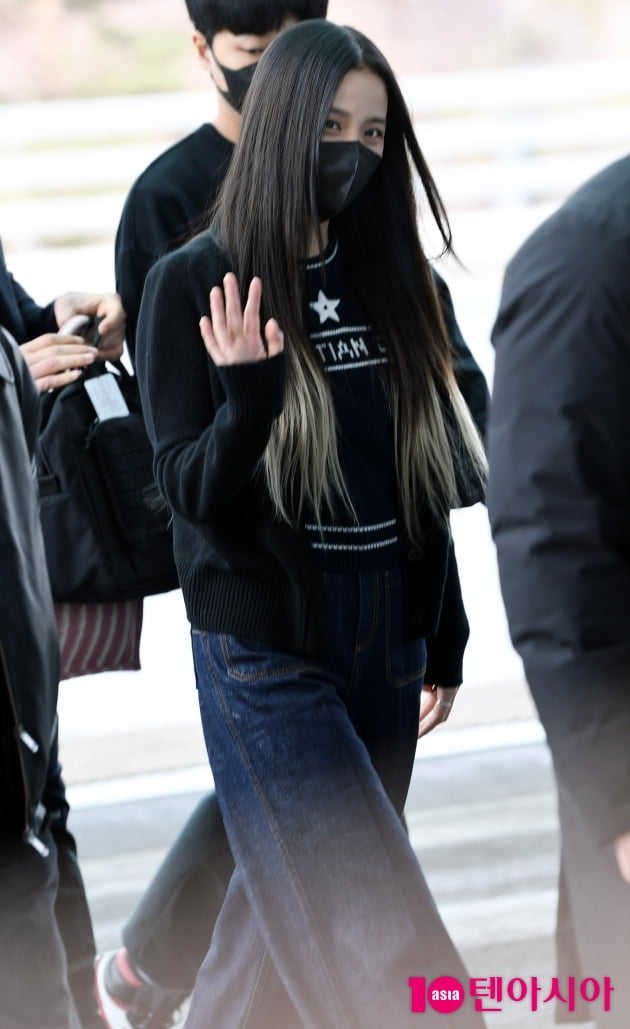 [TEN 포토] 블랙핑크 지수 '청청패션도 완벽하게 소화'