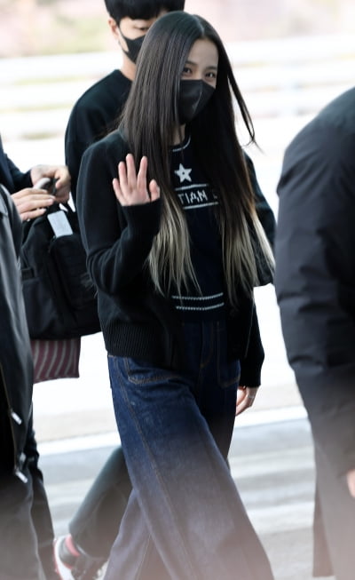 [TEN 포토] 블랙핑크 지수 '청청패션도 완벽하게 소화'