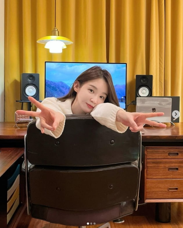 다비치 강민경, 화려한 장비템 공개...일상이 화보[TEN★]