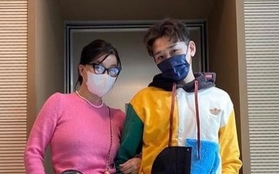 '62세' 최화정, 나이 잊은 패션 감각…김호영 손길 거치니 더욱 힙하네[TEN★]