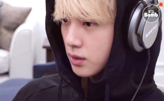 방탄소년단 진, 첫 자작곡 '이 밤' 공개 1000일