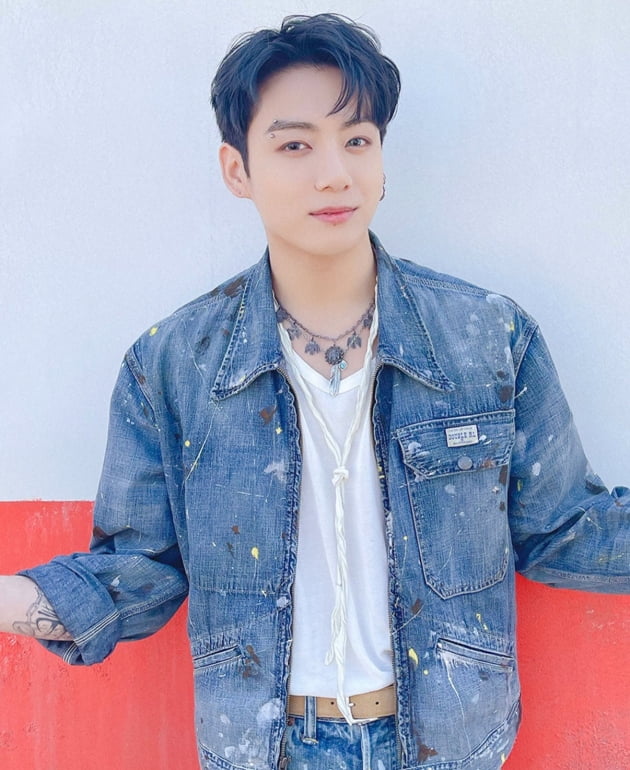 방탄소년단 정국, 韓가수 '최단' 16일 만에 스포티파이 100만 팔로워 돌파