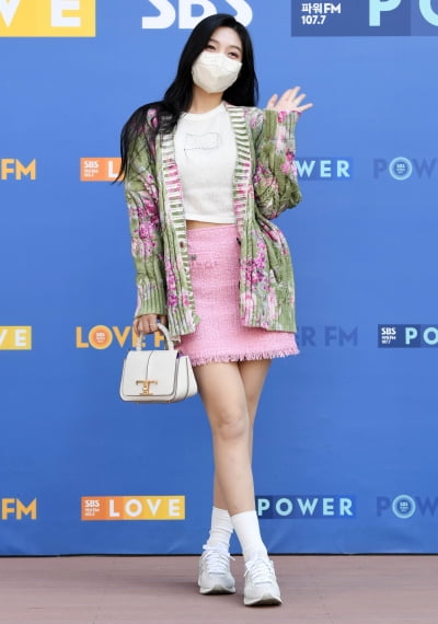 [TEN 포토] 레드벨벳 조이 '봄에 핀 꽃같은 청순함'