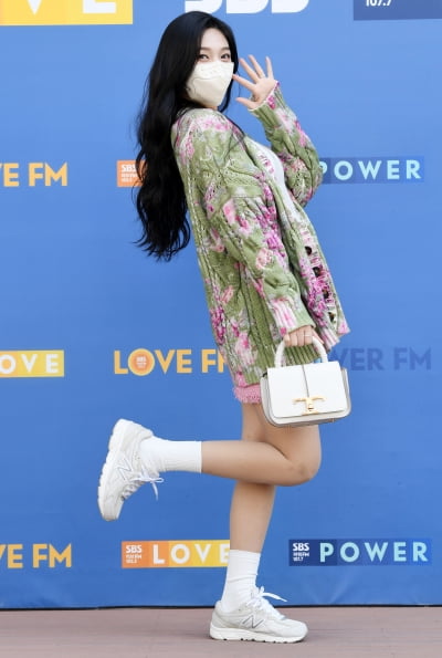 [TEN 포토] 레드벨벳 조이 '사랑스러운 눈맞춤'
