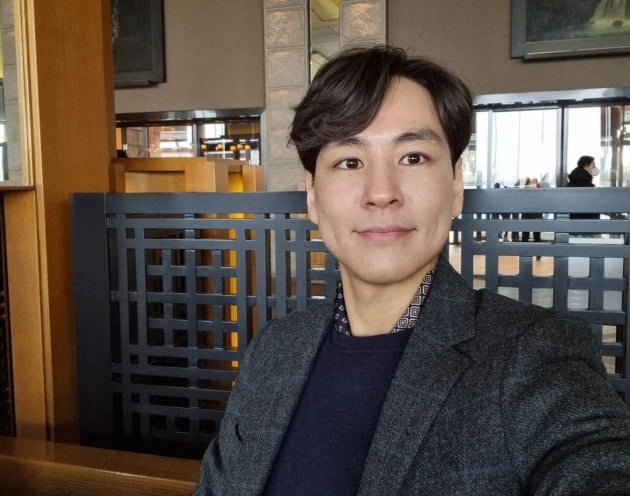 윤남기♥이다은, 5성급호텔 카페서 "오랜만에" 둘만의 데이트 '알콩달콩' [TEN★]