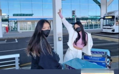 '이동국 딸' 재시, 패션위크 위해 파리行 …母이수진 '모델' 매니저로 동행 [TEN★]