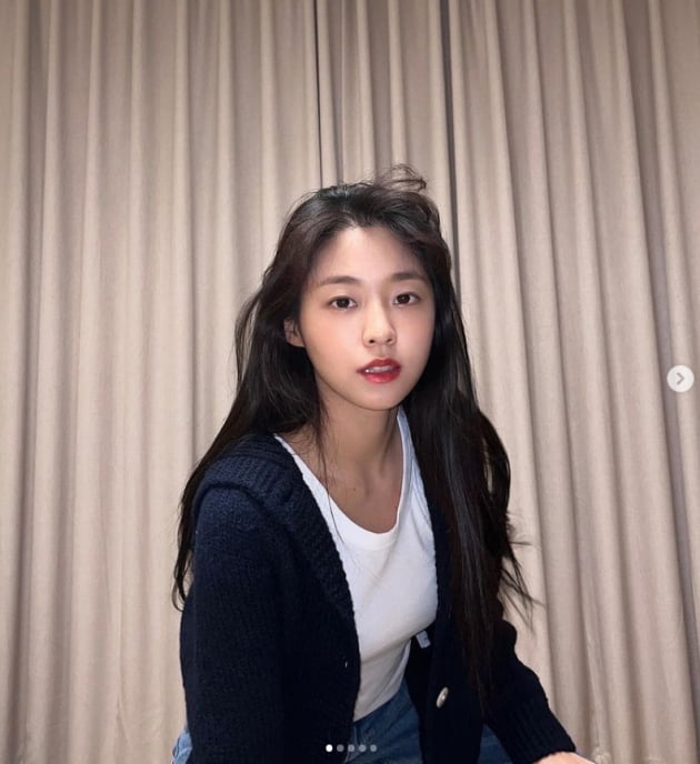 설현, 청바지+흰티만 입어도 빛나...미모가 블링블링[TEN★]