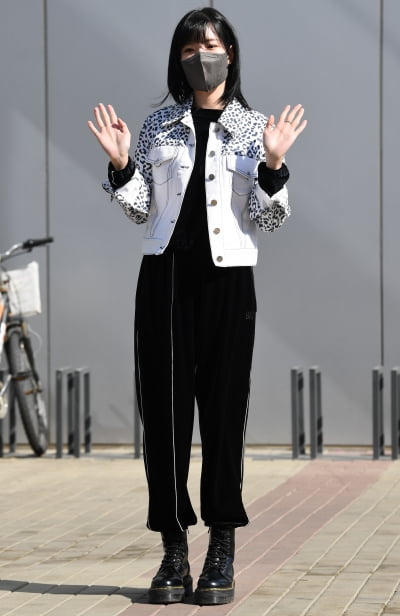 [TEN 포토] '지우학' 하승리 '반가워요'